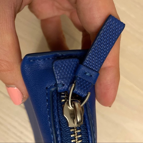 ****SOLD****NEW Tumi leather pouch case - Picture 4 of 5